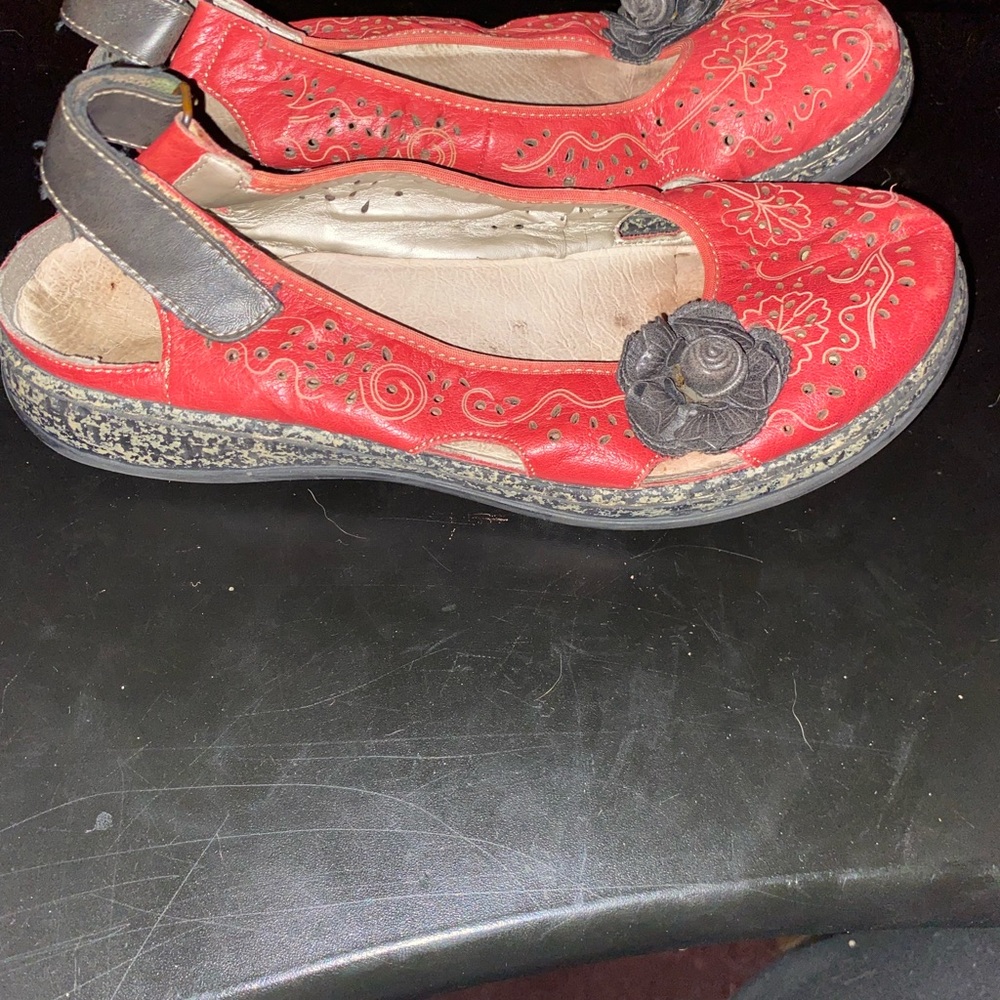 Elegant Red Floral Women's Shoes Rieker - Picture 4 of 4